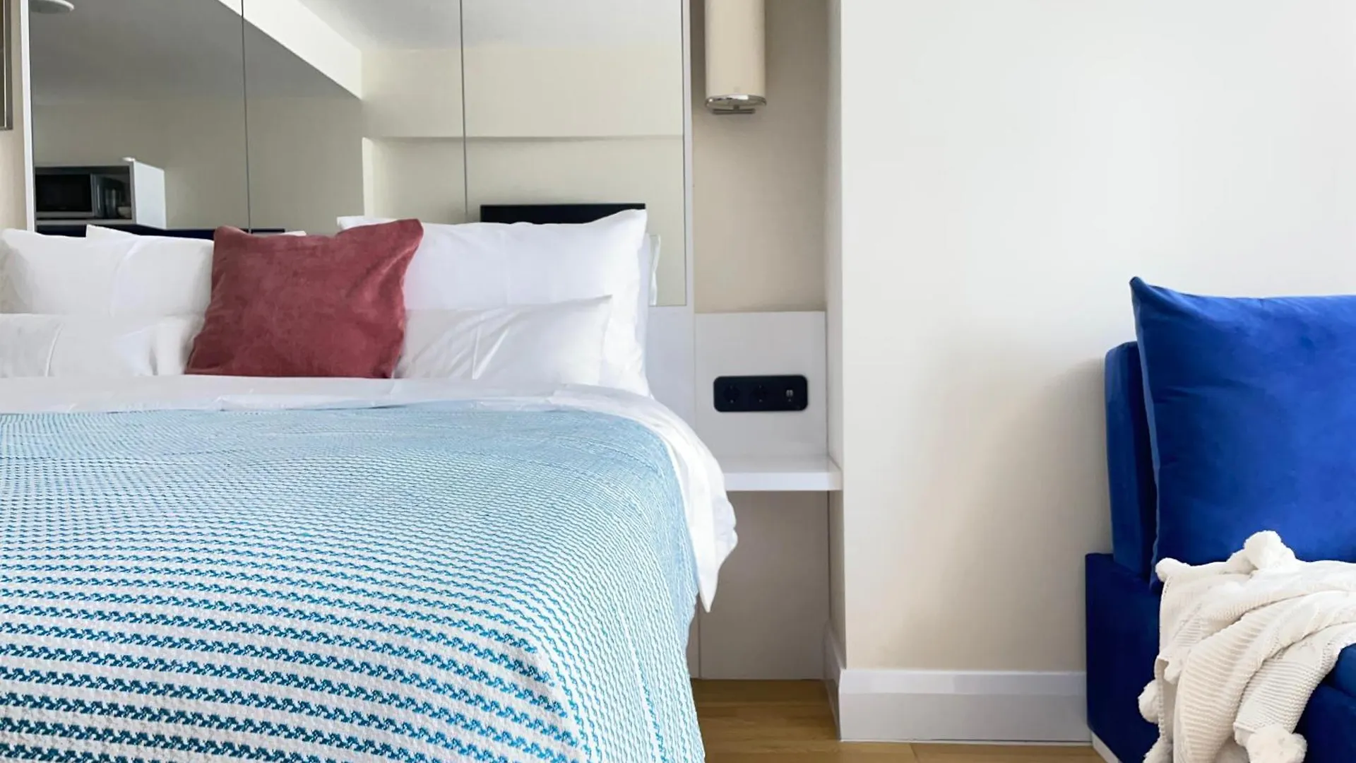 Sky Apartments Batumi 0*,