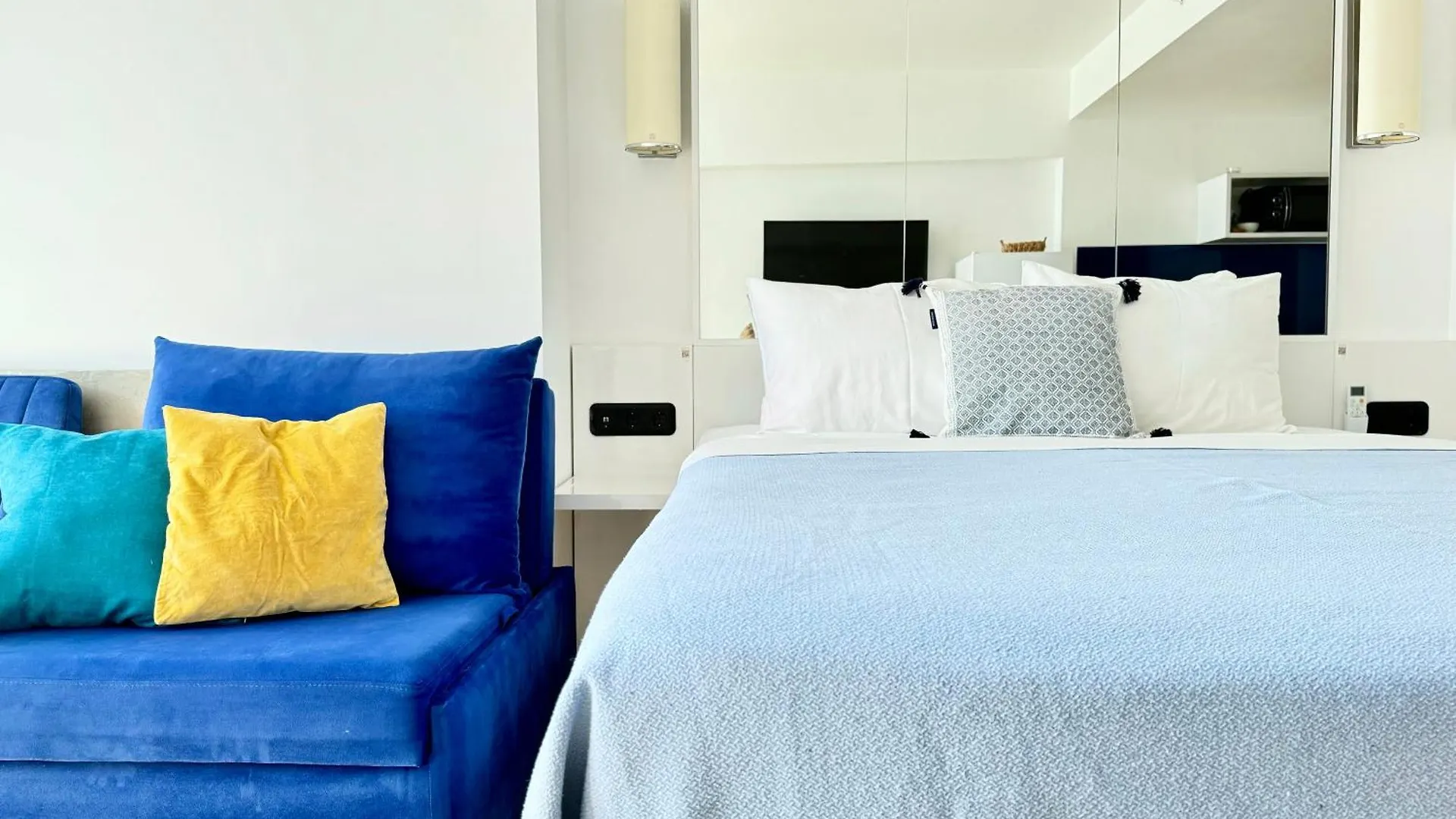 Sky Apartments Batumi 0*,